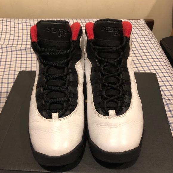 Air Jordan 10 ‘Chicago’ Size 7 youth - Picture 4 of 7
